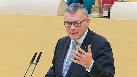Florian Herrmann erwartet von der neuen Bundesregierung nichts weniger als einen Politikwechsel.