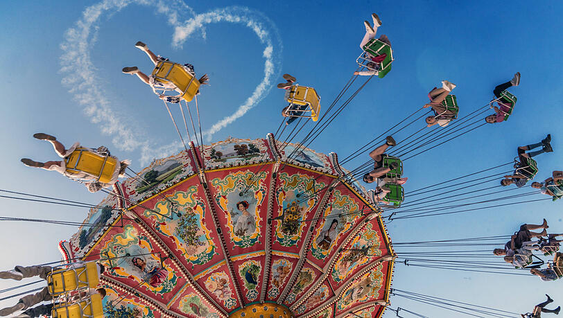 Blauer Himmel zum Wiesnstart 2024. Das ganze Oktoberfest war dann aber eine durchwachsene Angelegenheit. (Archiv)