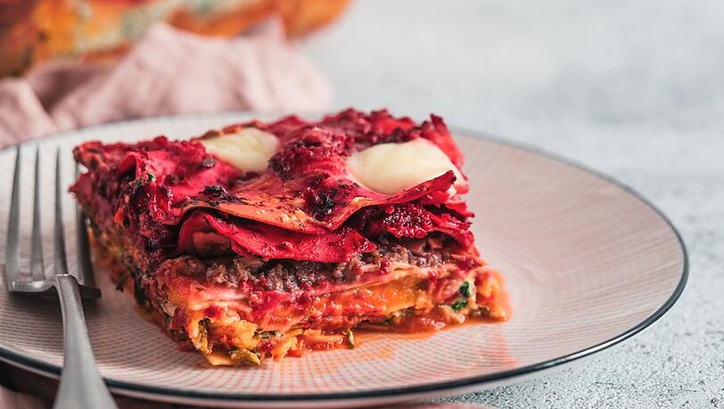 Diese Lasagne bringt Farbe in graue Tage.