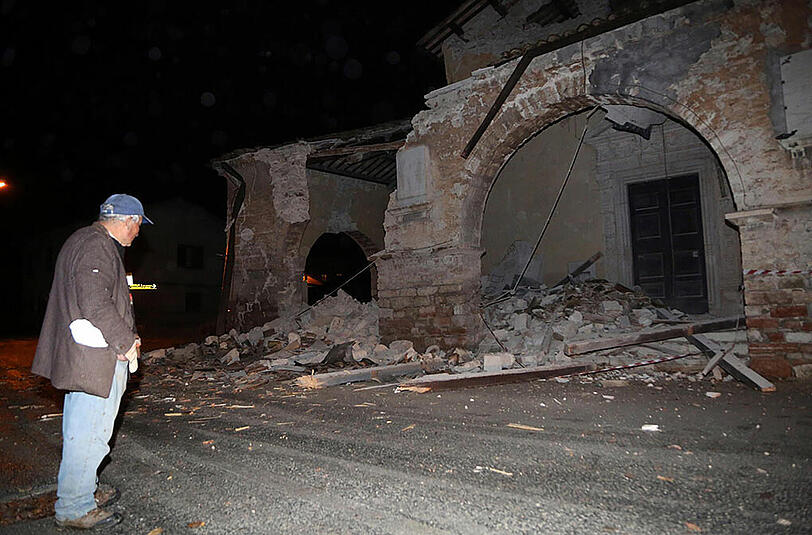 Italien ist schon wieder von schweren Erdbeben heimgesucht worden. Die Bilder.