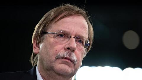 Der Interimspräsident des DFB Rainer Koch. Foto: Sven Hoppe/Archivbild