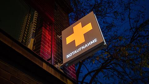 Rettungskräfte brachten den Mann aus dem Landkreis Starnberg ins Krankenhaus. (Sysmbolbild) 