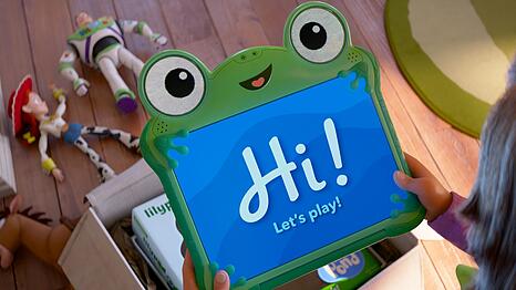 Das Lilypad leuchtet sch&ouml;n, ist immer freundlich und l&auml;sst Spielzeug-Figuren aus Holz oder Plastik in "Toy Story 5" ganz sch&ouml;n alt aussehen.