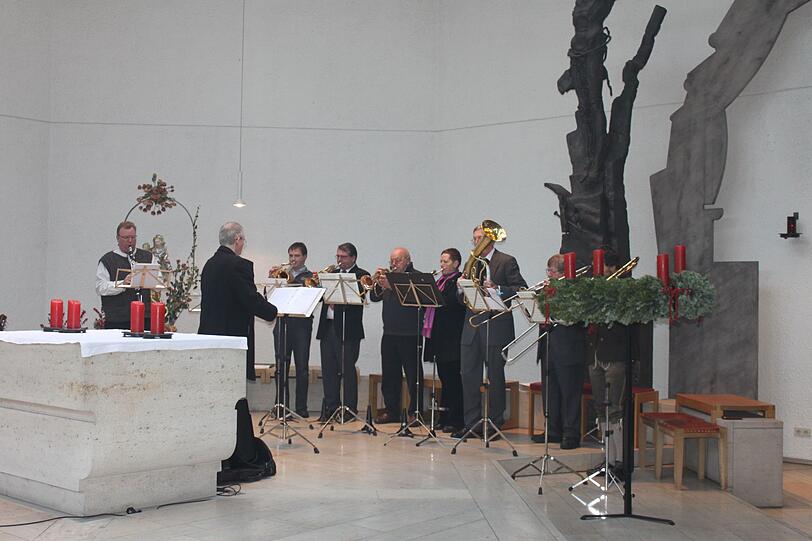 Alle Jahre wieder...spielen die Bläser von St. Stephan auf.