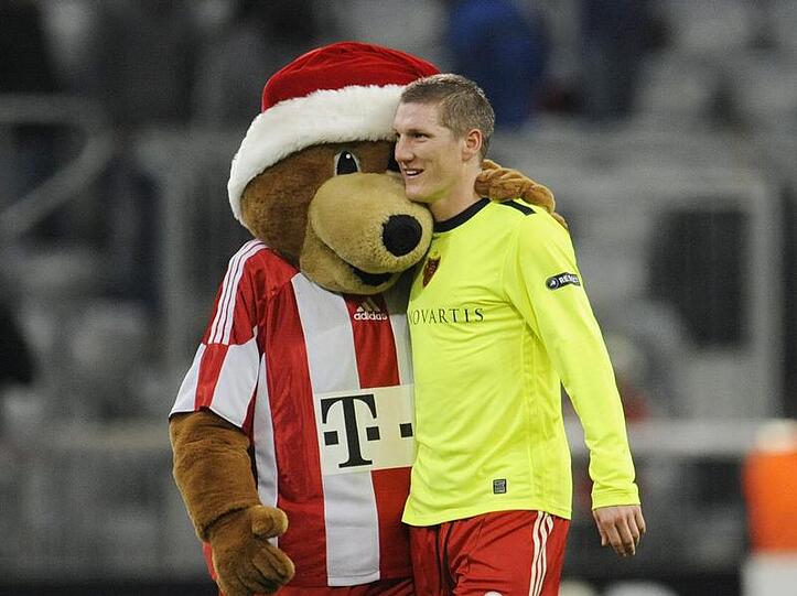 Bernie und Basti werden sich in den nächsten Jahren noch öfter in den Armen liegen.