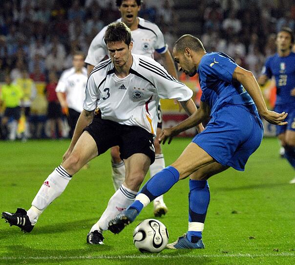 Arne Friedrich beendete nach der EM 2012 seine Nationalmannschaftskarriere. War im Jahr 2014 für einen chinesischen Fernsehsender als Experte tätig. Im selben Jahr wurde er Co-Trainer der U18-Nationalmannschaft.