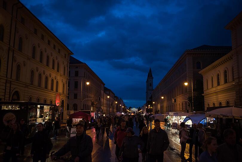 Beim Streetlife Festival verwandeln Green City e.V. zusammen mit dem Referat für Gesundheit und Umwelt den Asphalt vom Odeonsplatz bis zur Georgenstraße in eine grüne und pulsierende Erlebniswelt.