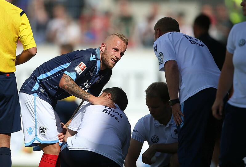 Musste verletzt ausgewechselt werden: Daniel Adlung, Vize-Kapitän des TSV 1860 München.