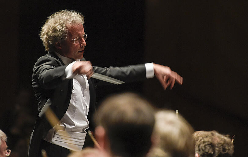 Franz Welser-Möst dirigiert die Staatskapelle Dresden.