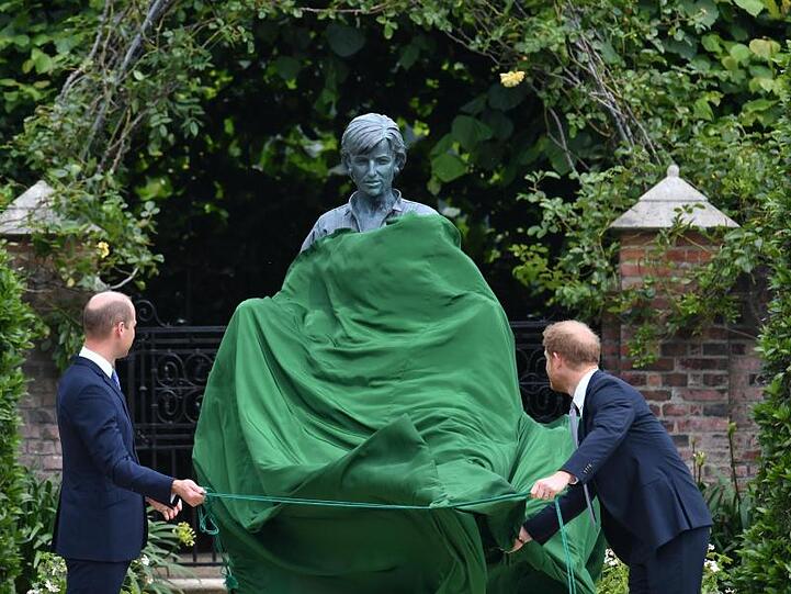 Lady Diana soll in den Neunzigern mit Botox experimentiert haben.
