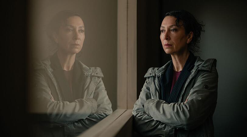 Eigentlich darf Fanny Gruber (Ursula Strauss) im Fall ihres Sohnes gar nicht ermitteln, und dennoch tut sie es. Dabei scheint sie auf eine wichtige Spur zu stoßen. Eigentlich darf Fanny Gruber (Ursula Strauss) im Fall ihres Sohnes gar nicht ermitteln, und dennoch tut sie es. Dabei scheint sie auf eine wichtige Spur zu stoßen.