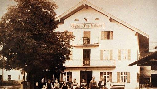 Die Keimzelle der Familie Inselkammer steht seit Jahrhunderten in Siegertsbrunn, südlich von München. Die Keimzelle der Familie Inselkammer steht seit Jahrhunderten in Siegertsbrunn, südlich von München.