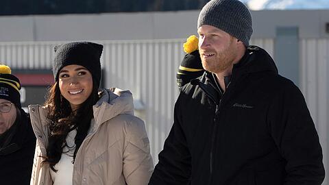 Herzogin Meghan und Prinz Harry entfernen sich noch weiter vom britischen Königshaus.