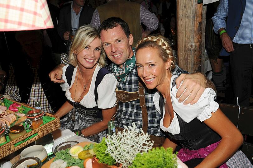 Andrea von Pfetten, der Bauunternehmer Hubert Haupt und seine Frau Stefanie.