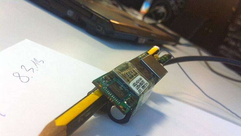 So sieht der Prototyp des Lernstifts aus, an dem ein winziger Computer angebracht ist. Wird es ihn bald im Handel geben? So sieht der Prototyp des Lernstifts aus, an dem ein winziger Computer angebracht ist. Wird es ihn bald im Handel geben?