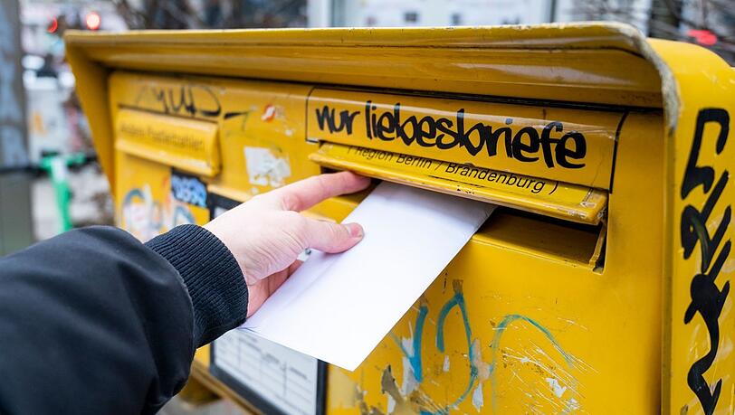 Menschen ohne festen Wohnsitz, fehlt auch eine Adresse an die Behörden oder der Arbeitgeber Briefe senden könnten.