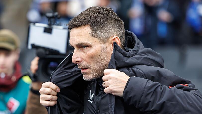Hertha-Trainer Stefan Leitl fordert von seinen Profis mehr Intensität auf dem Platz. (Archivbild) Hertha-Trainer Stefan Leitl fordert von seinen Profis mehr Intensität auf dem Platz. (Archivbild)