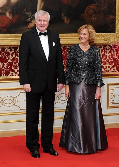 Der bayerische Ministerpräsident Horst Seehofer und seine Frau Karin.