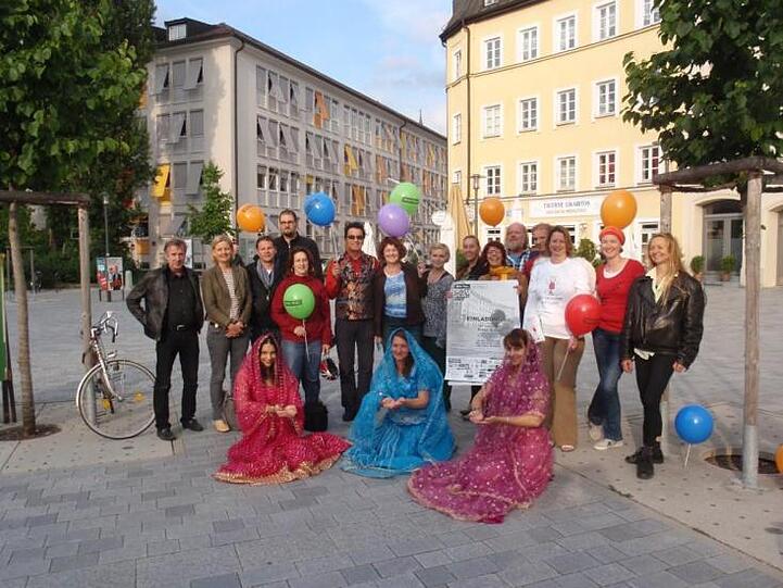 Die indischen Tänzerinnen sind beim Sommerfest "Kreuz und Quer" am 26. Juli dabei.