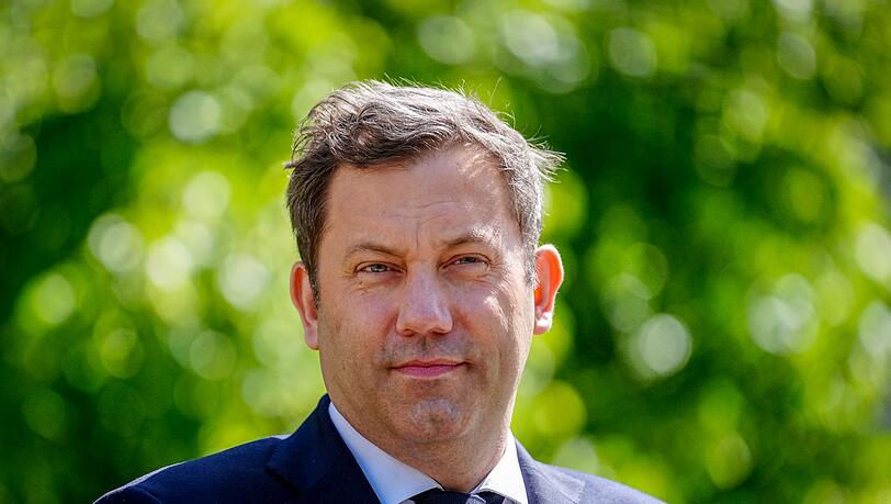 Klingbeil reagiert auf Kritik an seinem Steuerentwurf. (Archivbild) Klingbeil reagiert auf Kritik an seinem Steuerentwurf. (Archivbild)