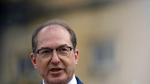 Alexander Dobrindt fordert die Umsetzung der vereinbarten Reformen.