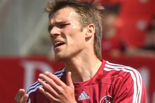 Schlechte Zuspiele, missratene Flanken: Dann geht Christian Eigler schnell mal der Gaul durch. Doch der Club-Stürmer gelobt Besserung, will in der neuen Saison &bdquo;öfter mal die Klappe halten&ldquo;.