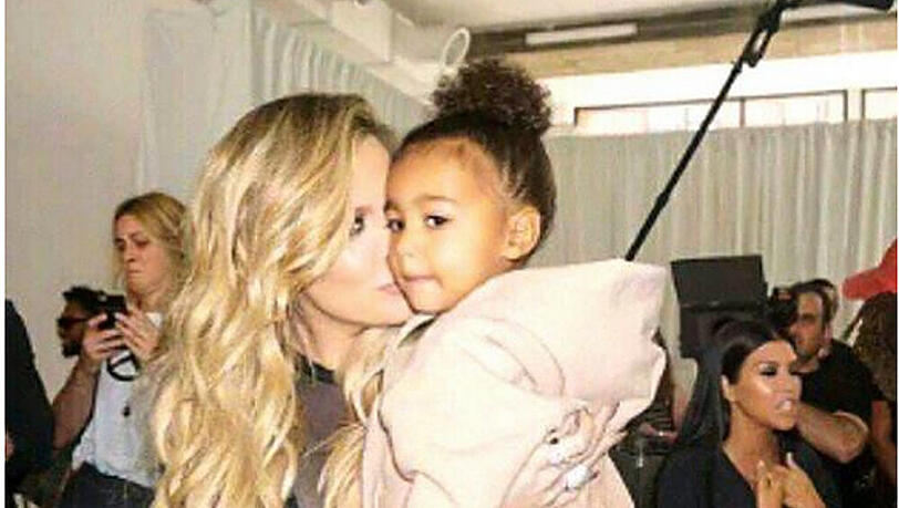 North West mit ihrer Tante Khloe Kardashian North West mit ihrer Tante Khloe Kardashian