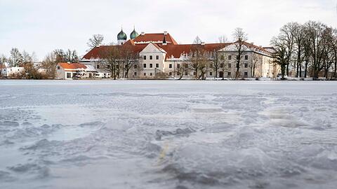 Das idyllisch gelegene Kloster Seeon in Oberbayern bildet jedes Jahr Anfang Januar die perfekte Kulisse f&uuml;r die Winterklausur der CSU-Bundestagsabgeordneten. (Archivbild)