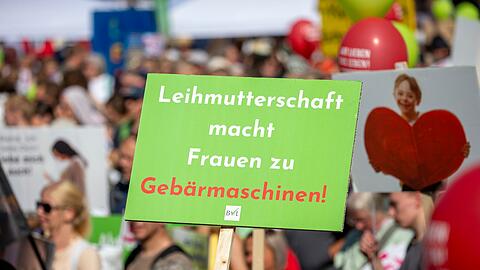 Kommerzialisierung des Kinderkriegens ist f&uuml;r viele Gegnerinnen und Gegner der Leihmutterschaft ein wichtiger Punkt. (Archivbild)