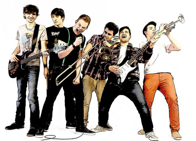 Hier spielt der Brass-Punk: Die Band Naked SuperHero tritt bei der Jugend-Kunstmesse auf.