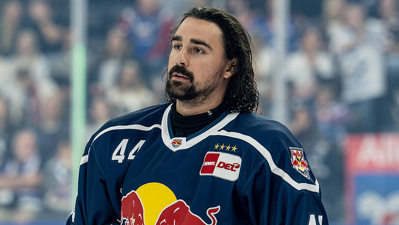 Ein Hoffnungsträger, dem noch so ein wenig die Bindung zum Spiel des EHC Red Bull München fehlt: Trevor Carrick. Ein Hoffnungsträger, dem noch so ein wenig die Bindung zum Spiel des EHC Red Bull München fehlt: Trevor Carrick.