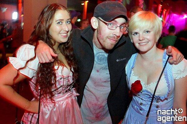 "Wies'n Pornös" in der Nachtgalerie! Mehr Bilder unter: www.nachtagenten.de