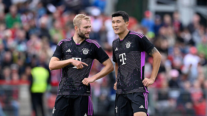 Bayern-Neuzugang Konrad Laimer (l.) läuft künftig mit der Nummer 27 auf.