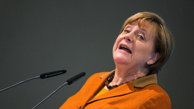 Bundeskanzlerin Angela Merkel spricht während des Landesparteitages in Mecklenburg-Vorpommern.