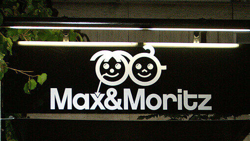 Der Türsteher wollte sie nicht in den Club "Max&Moritz" reinlassen, dann schlugen die Täter zu. Der Türsteher wollte sie nicht in den Club "Max&Moritz" reinlassen, dann schlugen die Täter zu.