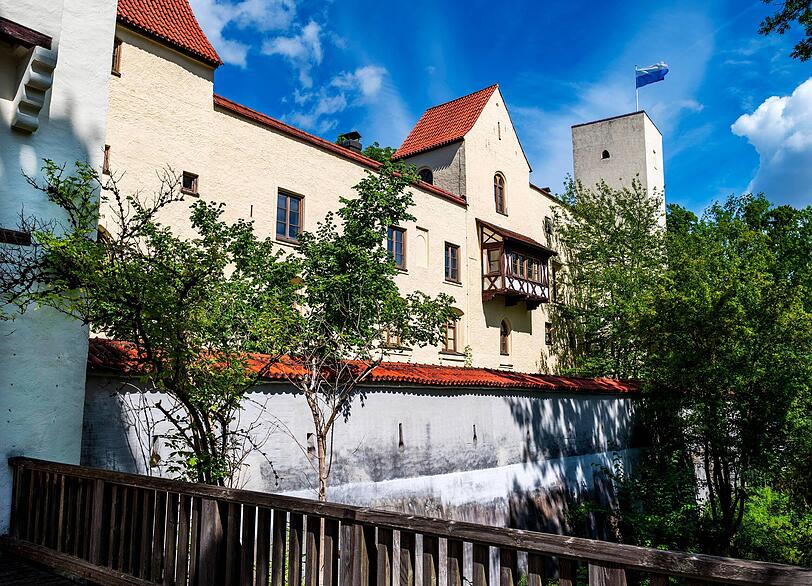 Die Burg Grünwald im Isartal.