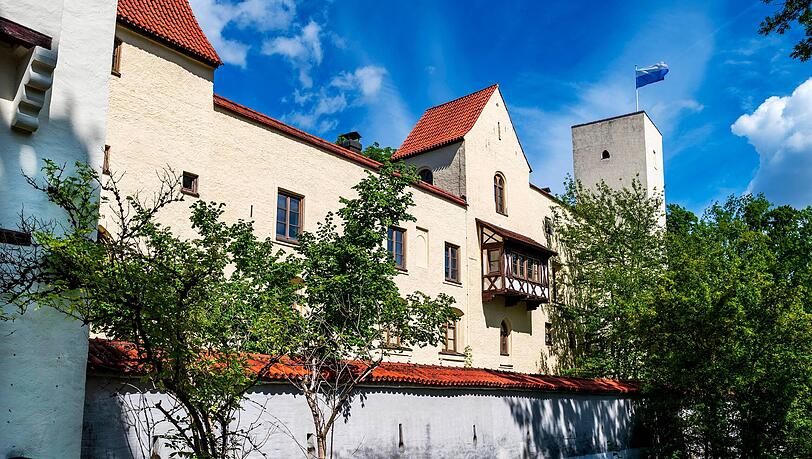 Die Burg Grünwald im Isartal. Die Burg Grünwald im Isartal.