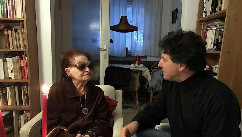 Mit AZ-Kulturredakteur Adrian Prechtel sprach die AZ-Legende über München, die Abendzeitung und ihre Liebe zu München. Mit AZ-Kulturredakteur Adrian Prechtel sprach die AZ-Legende über München, die Abendzeitung und ihre Liebe zu München.