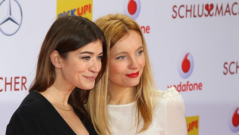 Anna Bederke mit Nadja Uhl bei der Premier von "Der Schlussmacher" in Berlin. Anna Bederke mit Nadja Uhl bei der Premier von "Der Schlussmacher" in Berlin.