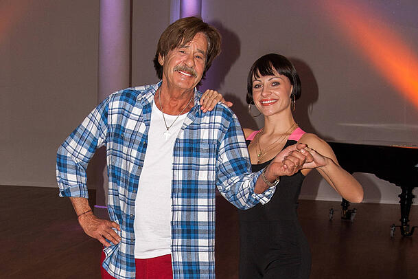 2017 schwebte Jörg Draeger mit Tänzerin Martha Arndt über das "Let's Dance"-Parkett. Nach Folge eins war jedoch Schluss für Promi und Profi. 2017 schwebte Jörg Draeger mit Tänzerin Martha Arndt über das "Let's Dance"-Parkett. Nach Folge eins war jedoch Schluss für Promi und Profi.