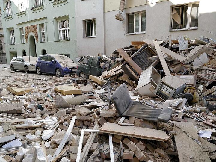 In der Wiener Innenstadt ist es am Mittwoch zu einer heftigen Explosion gekommen. Betroffen waren 22 Wohnungen, in denen 42 Menschen gemeldet waren. Mindestens 14 Menschen wurden dabei verletzt.