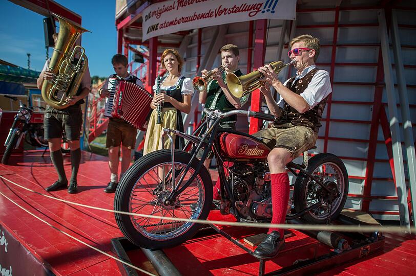 Weitere Bilder vom Presserundgang der Wiesn 2015.