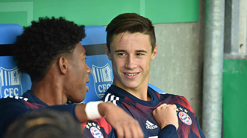 Spielten gemeinsam beim FC Bayern: Marco Friedl (r.) und David Alaba.
