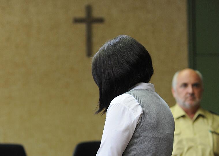 Franziska M. steht in München vor Gericht: Die 25-jährige Mutter soll ihr Neugeborenes getötet und im Schrank aufbewahrt haben