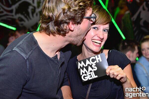 Am Samstag ließen die Turntablerocker das Harry Klein beben. Mehr Bilder unter: www.nachtagenten.de