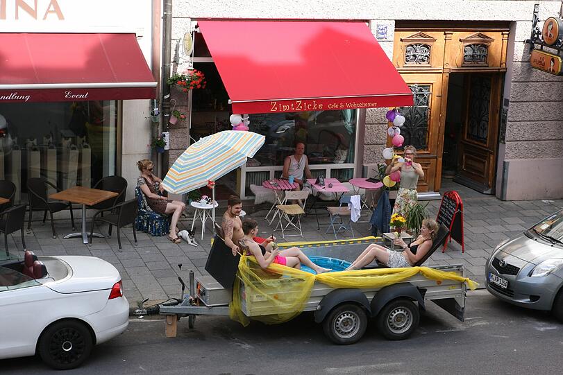 AZ-Leser W. Rheinberger hat die coole Aktion in der Elsässer Straße fotografiert.