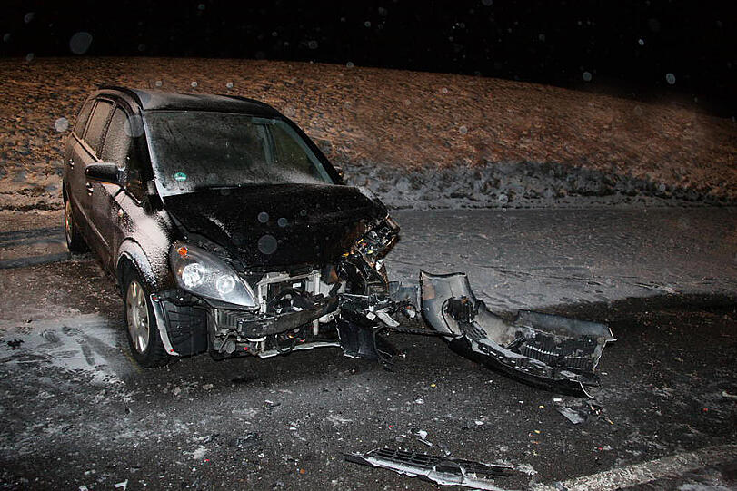 Schwerer Crash bei Dorfen - die Bilder