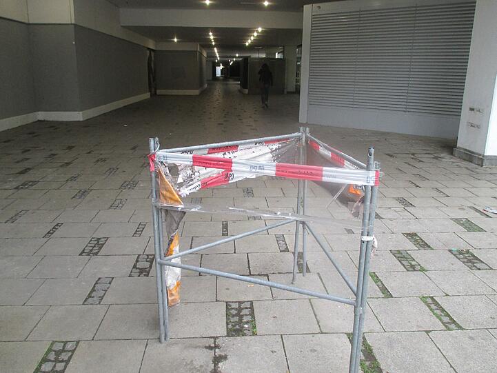 Die grauen Wände werden jetzt von Streetart-Künstlern verschönert.