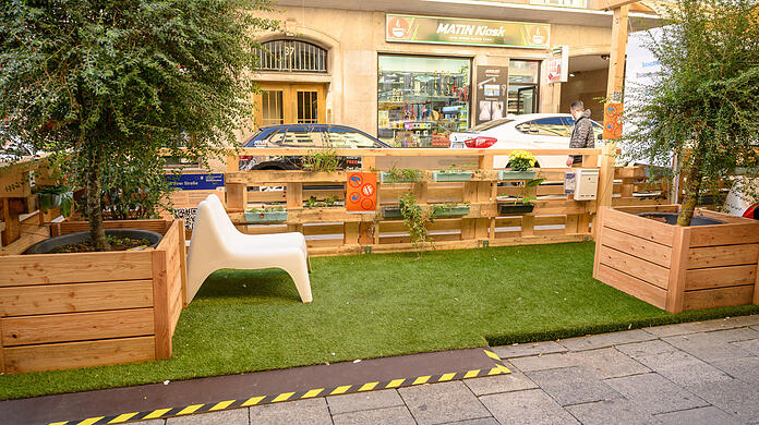 Im südlichen Bahnhofsviertel sollen wie schon 2021 wieder solche Parklets entstehen.