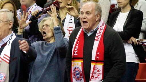 Basketball-Fans: Bayern-Präsident Uli Hoeneß und Ehefrau Susi.